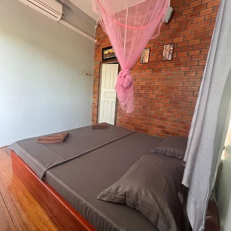 Ing Ing Guesthouse كوه رونغ ساملوم المظهر الخارجي الصورة