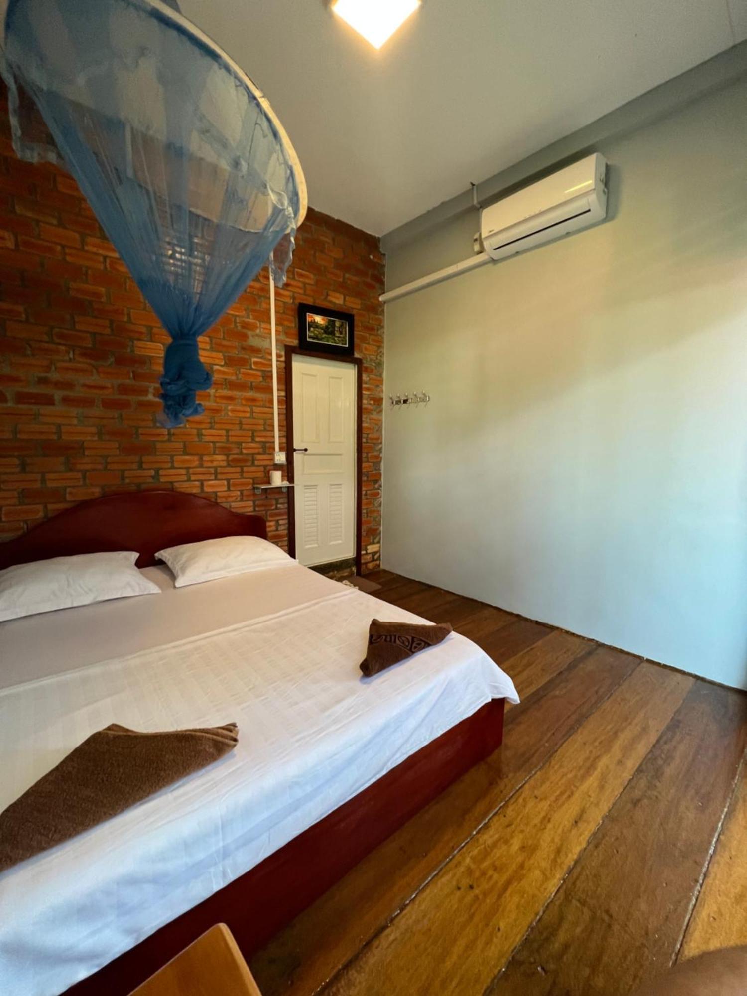 Ing Ing Guesthouse كوه رونغ ساملوم المظهر الخارجي الصورة