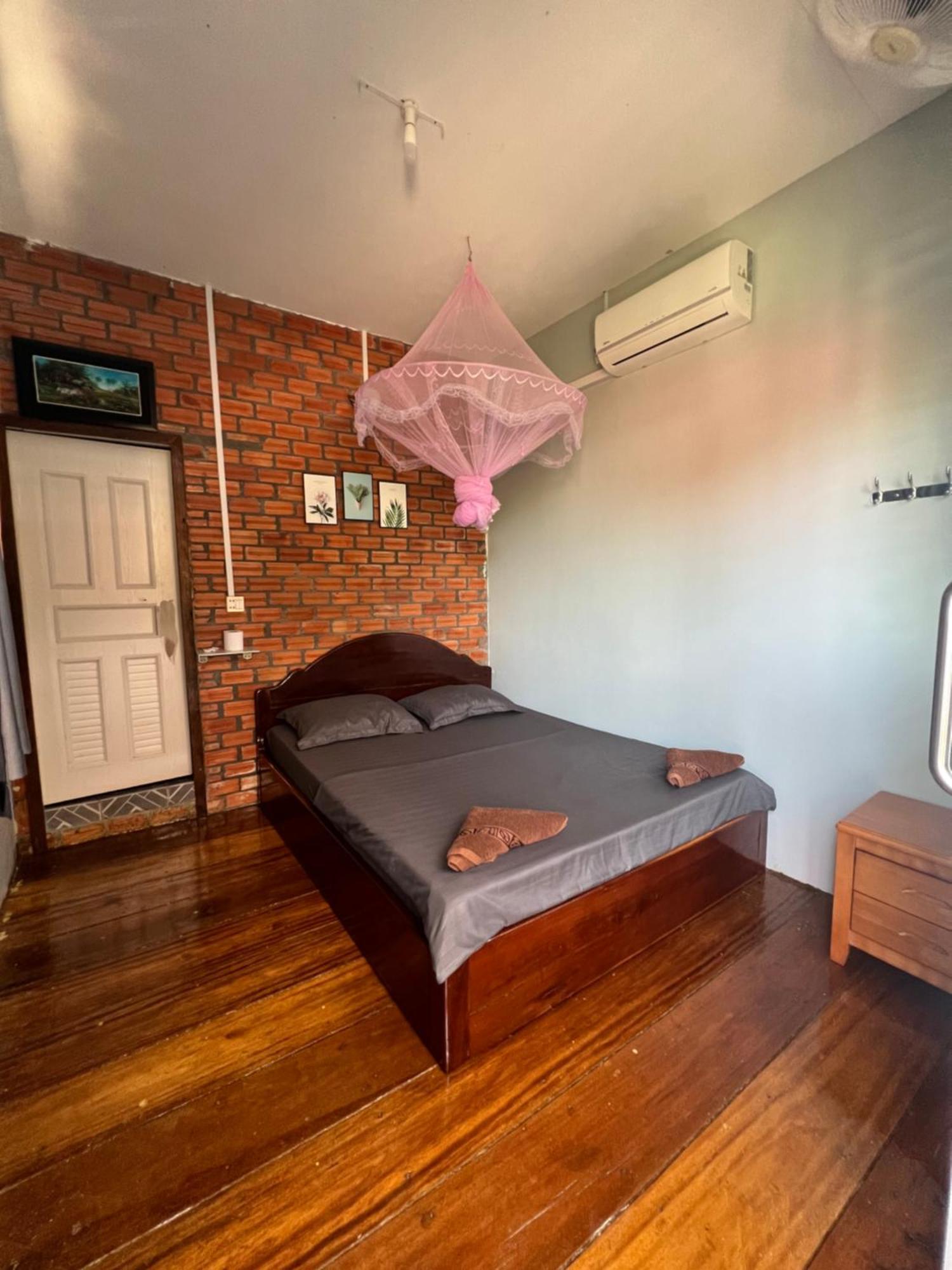 Ing Ing Guesthouse كوه رونغ ساملوم المظهر الخارجي الصورة